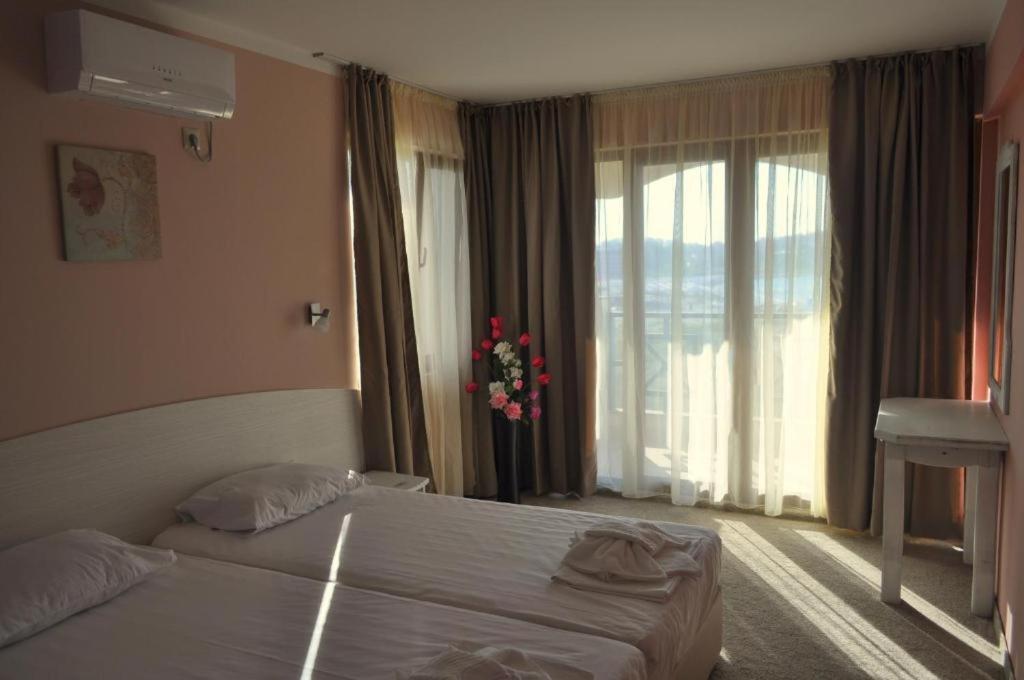Toma'S Residence - Front Beach Tsarevo Εξωτερικό φωτογραφία